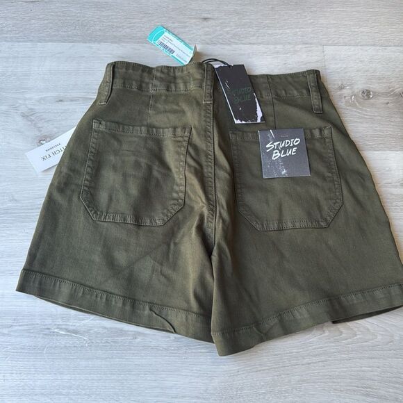 Studio Blue Sophia Relaxed Porkchop‎ Pocket Shorts olive size 2 nwt - Picture 4 of 9